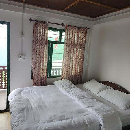 Panorama View Point Lodge And Restaurant, Annapurna-10, Ghandruk ,Agarju Astam Екстер'єр фото